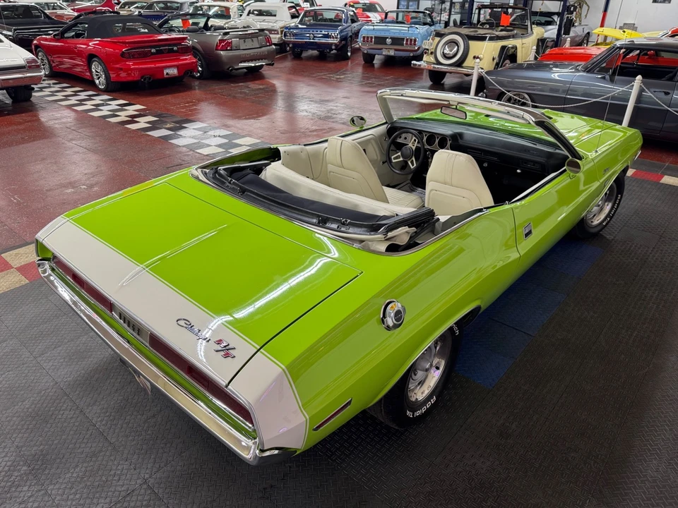 1970 Dodge Challenger Hemi 1st Gen - Image 14 of 21