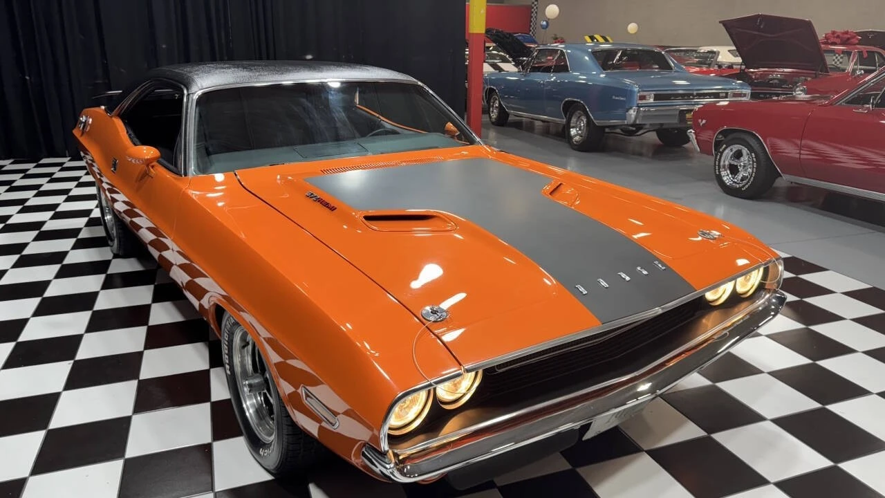 1970 Dodge Challenger Hemi 1st Gen - Image 19 of 21