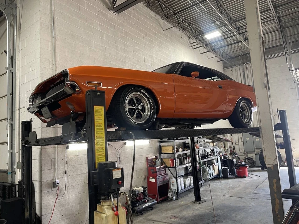 1970 Dodge Challenger Hemi 1st Gen - Image 8 of 21