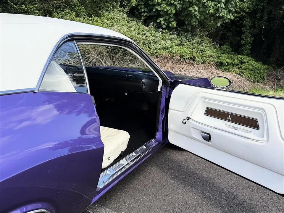 1970 Dodge Challenger 1st Gen - Image 25 of 31