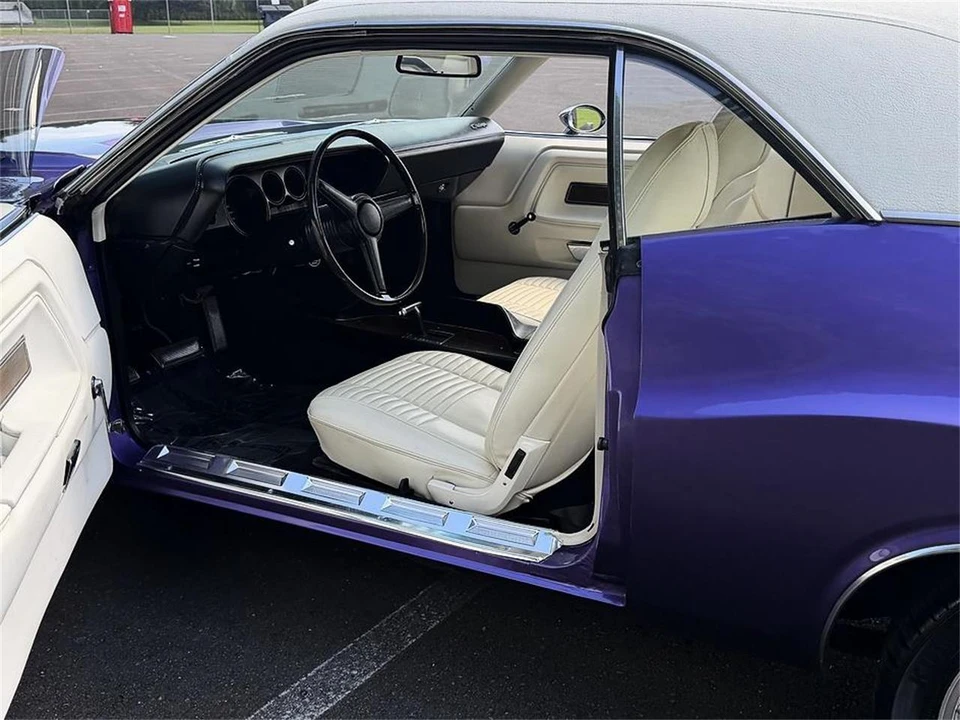 1970 Dodge Challenger 1st Gen - Image 10 of 31