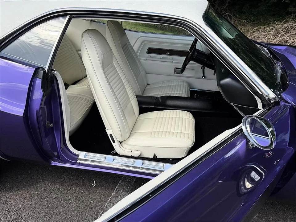 1970 Dodge Challenger 1st Gen - Image 28 of 31