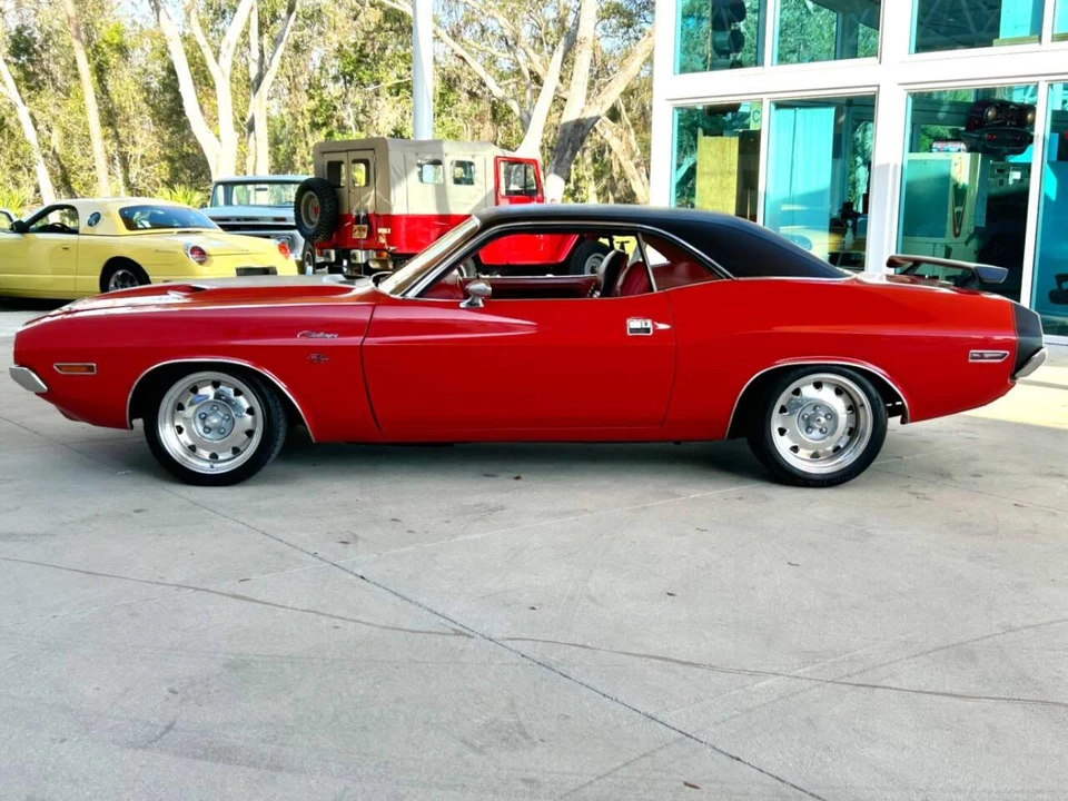 1970 Dodge Challenger 1st Gen - Image 11 of 31