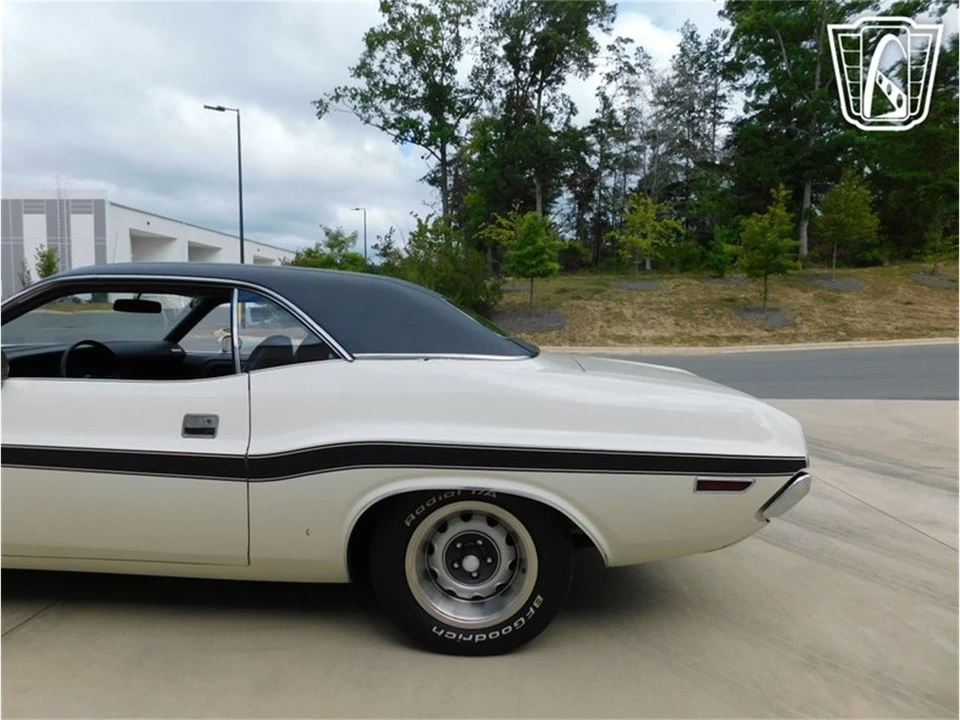 1970 Dodge Challenger 1st Gen - Image 17 of 31