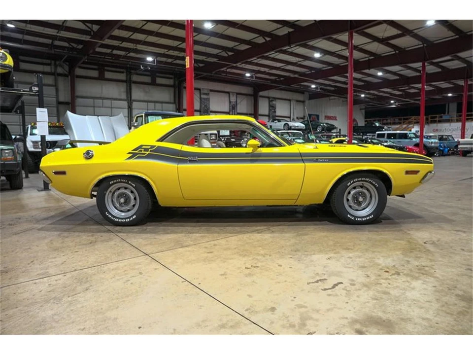 1970 Dodge Challenger 1st Gen - Image 10 of 31