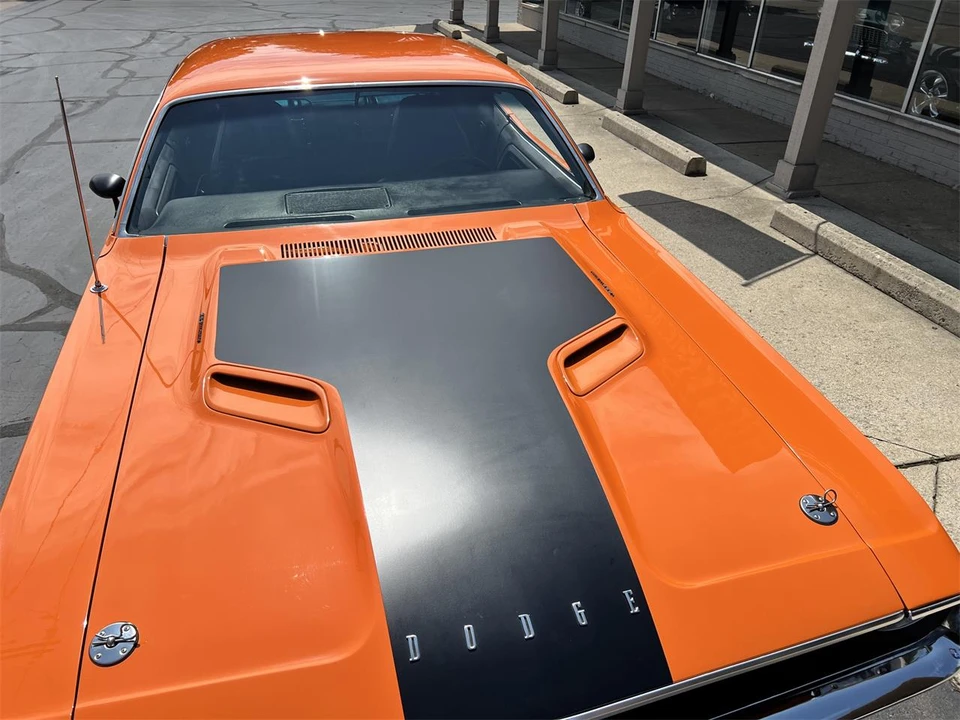 1970 Dodge Challenger R/T & T/A 1st Gen - Image 4 of 31