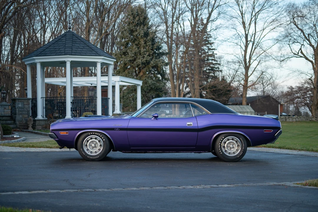 1970 Dodge Challenger Hemi 1st Gen - Image 13 of 31