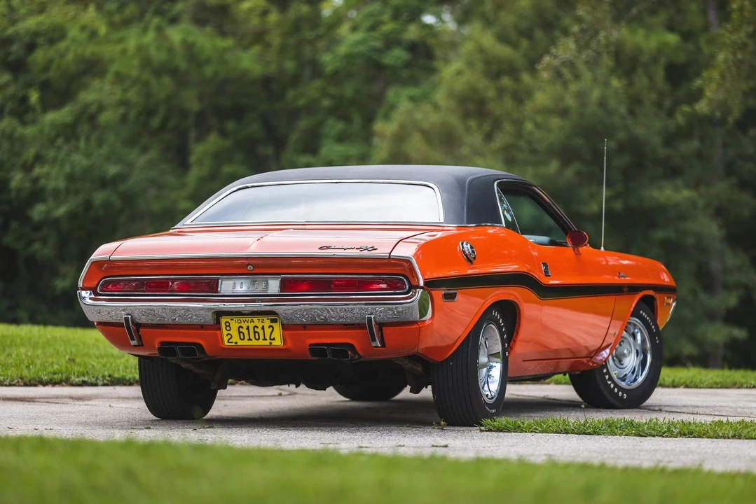 1970 Dodge Challenger Hemi 1st Gen - Image 13 of 31