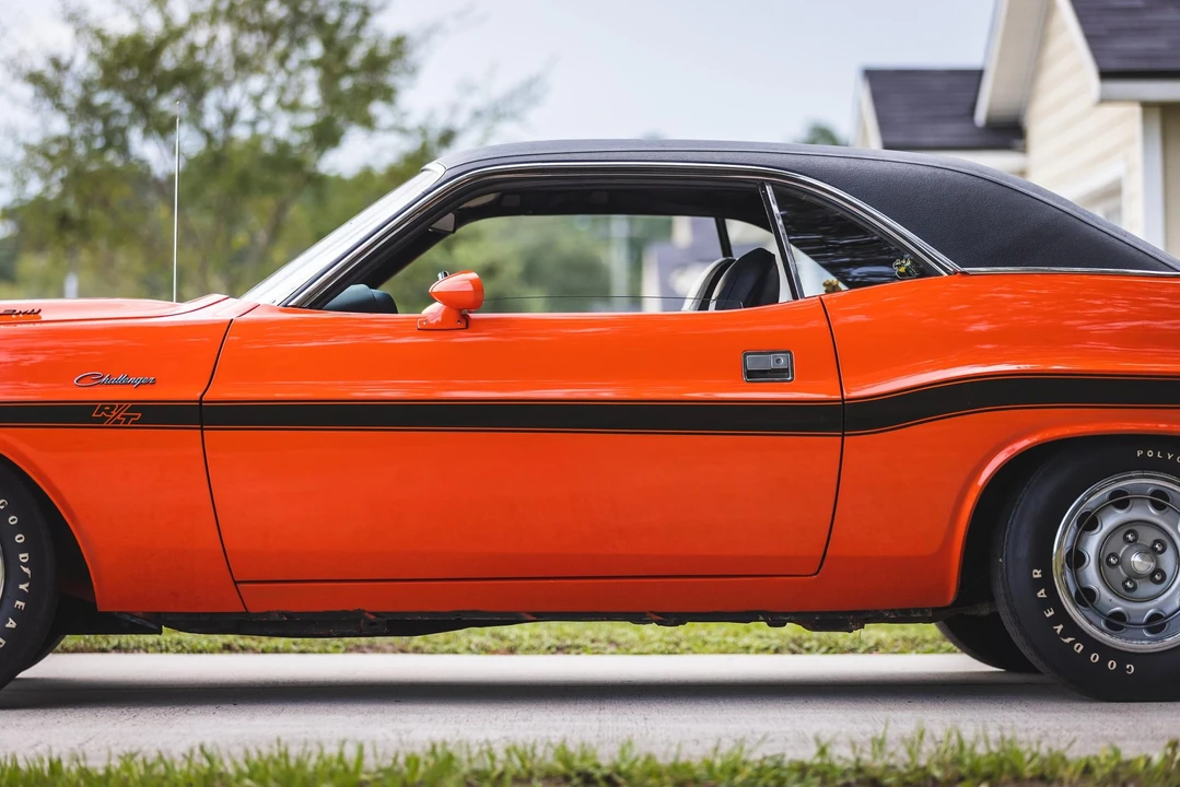 1970 Dodge Challenger Hemi 1st Gen - Image 15 of 31