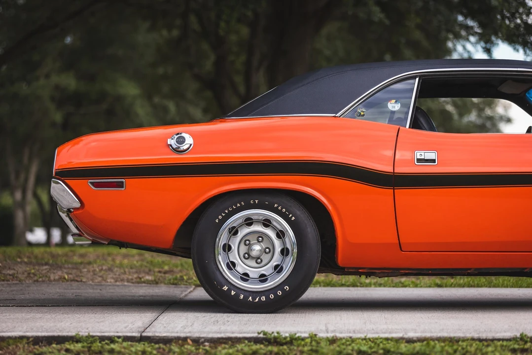 1970 Dodge Challenger Hemi 1st Gen - Image 17 of 31