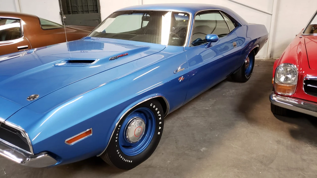1970 Dodge Challenger Hemi 1st Gen - Image 20 of 31