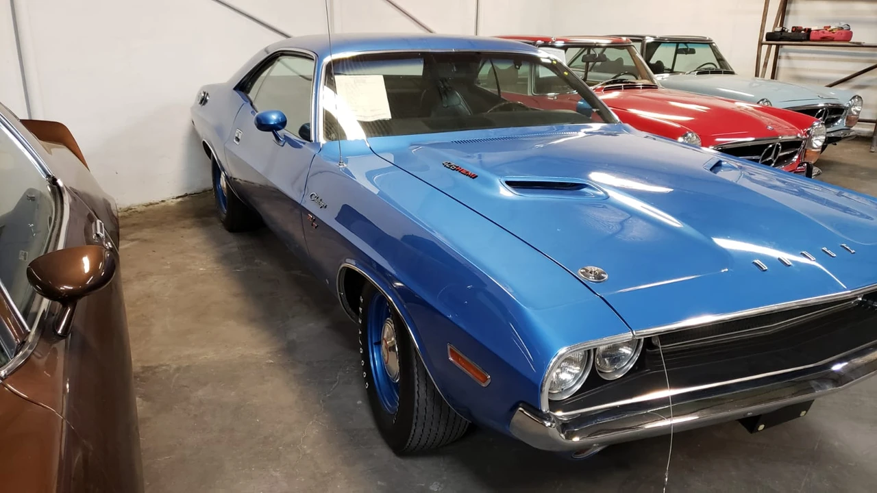 1970 Dodge Challenger Hemi 1st Gen - Image 19 of 31