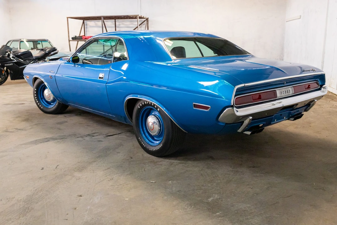 1970 Dodge Challenger Hemi 1st Gen - Image 9 of 31