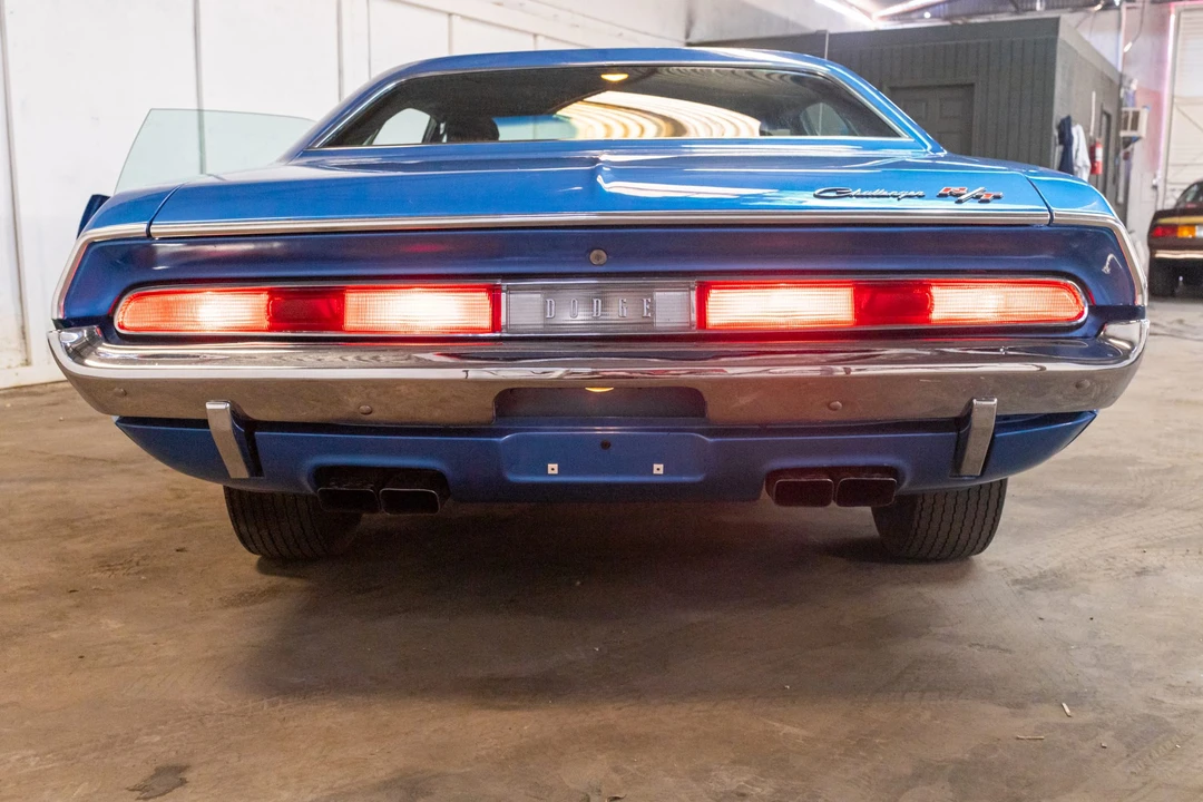 1970 Dodge Challenger Hemi 1st Gen - Image 24 of 31