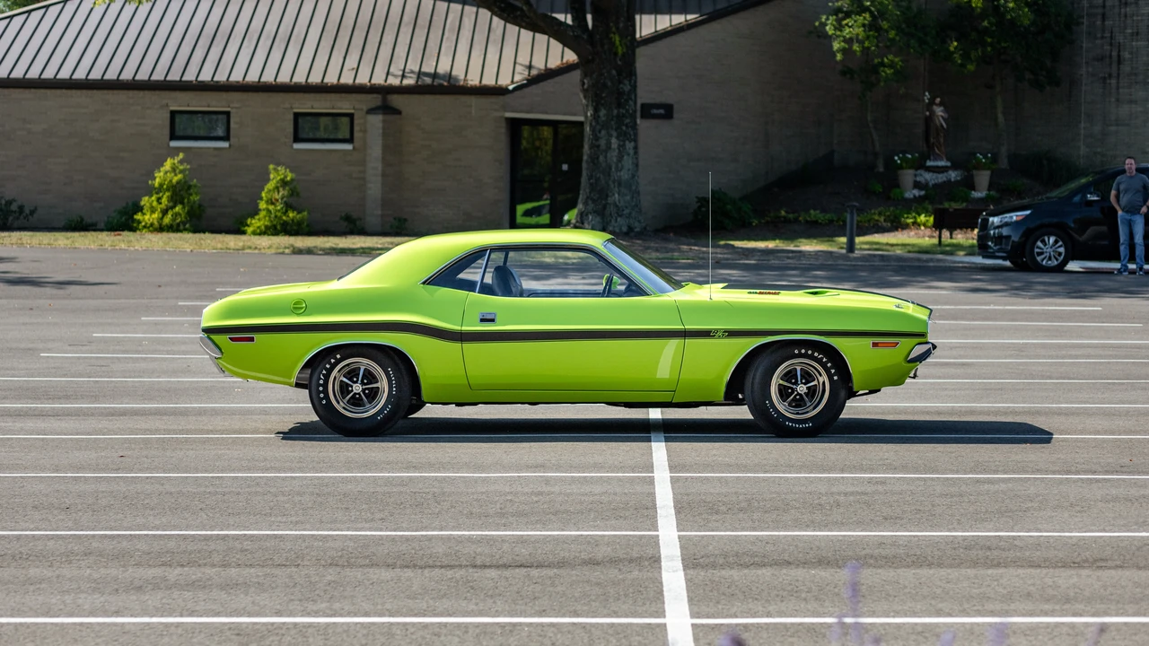 1970 Dodge Challenger R/T & T/A 1st Gen - Image 4 of 31