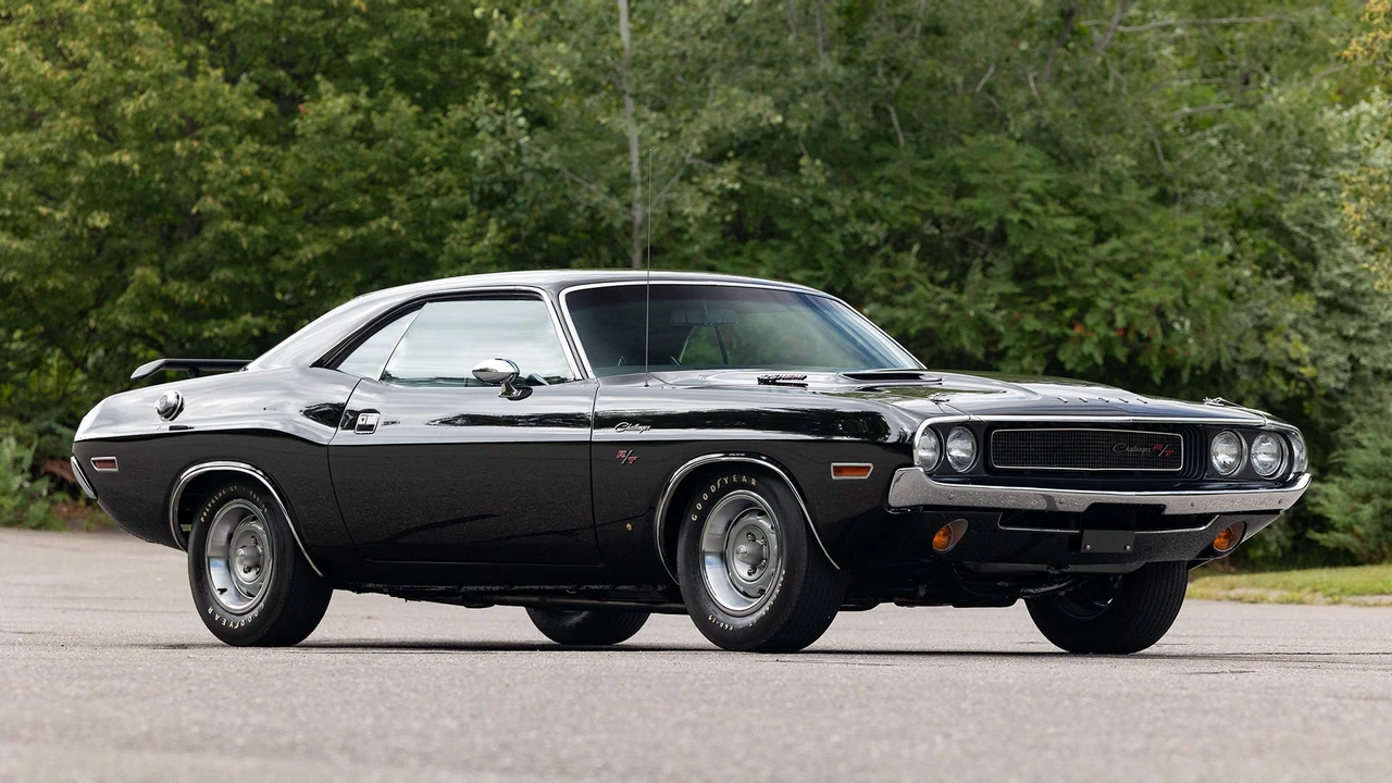 1970 Dodge Challenger Hemi 1st Gen - Image 15 of 31