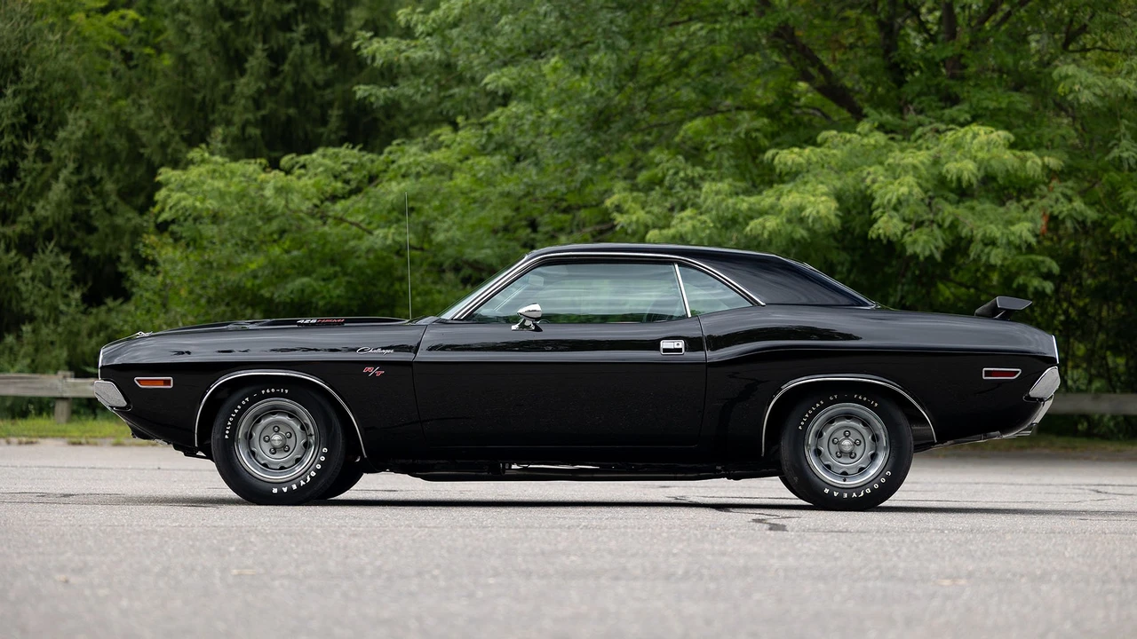 1970 Dodge Challenger Hemi 1st Gen - Image 13 of 31