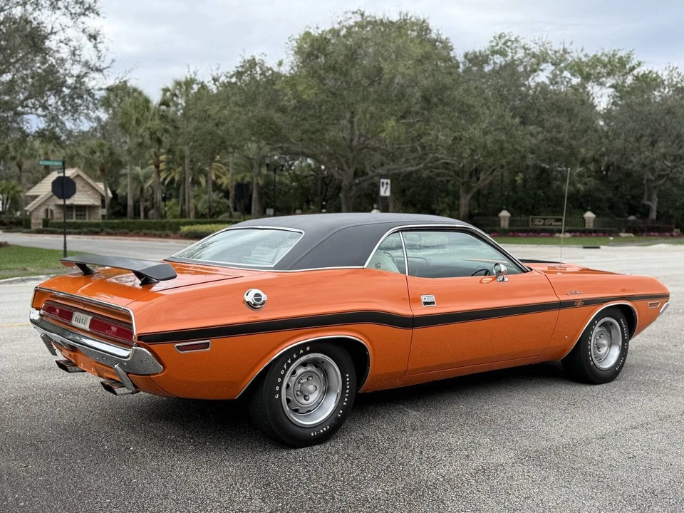 1970 Dodge Challenger Hemi 1st Gen - Image 7 of 31