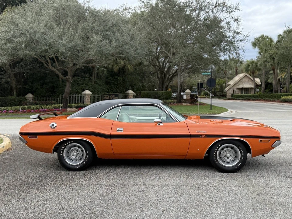 1970 Dodge Challenger Hemi 1st Gen - Image 8 of 31