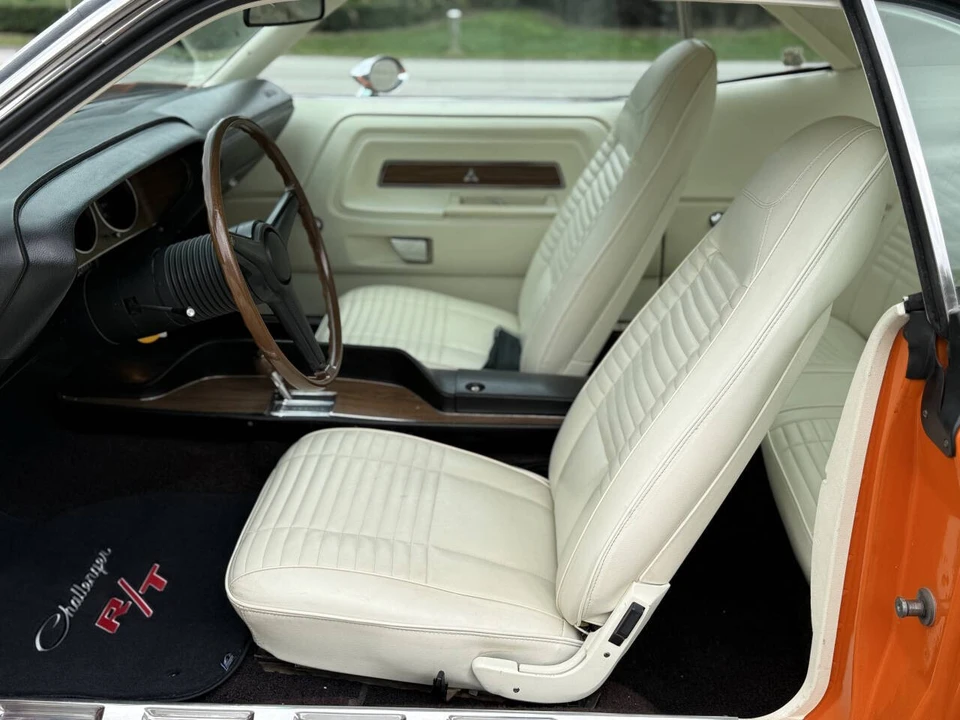 1970 Dodge Challenger Hemi 1st Gen - Image 15 of 31