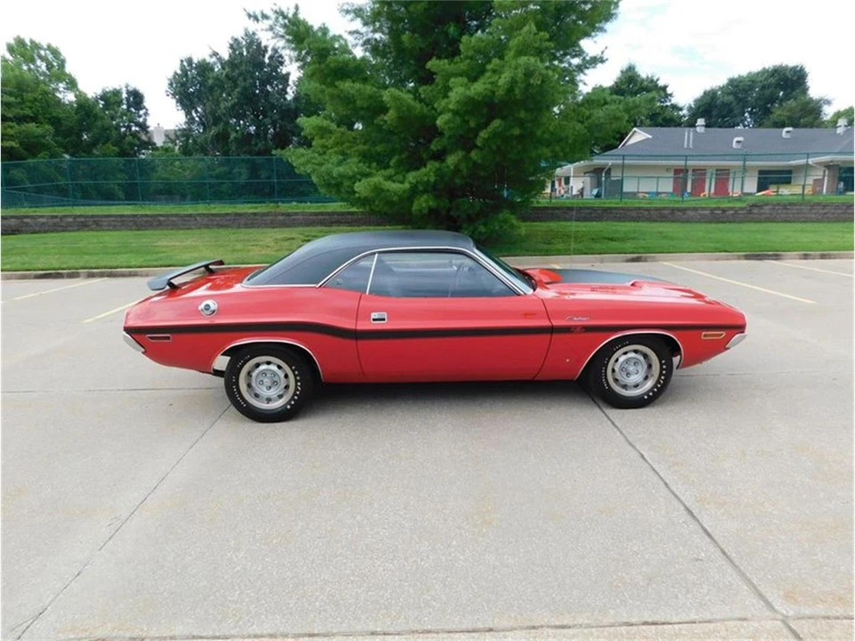 1970 Dodge Challenger R/T & T/A 1st Gen - Image 25 of 31