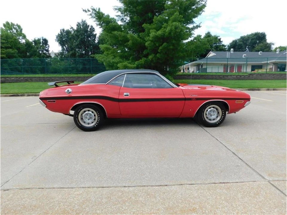 1970 Dodge Challenger R/T & T/A 1st Gen - Image 6 of 31