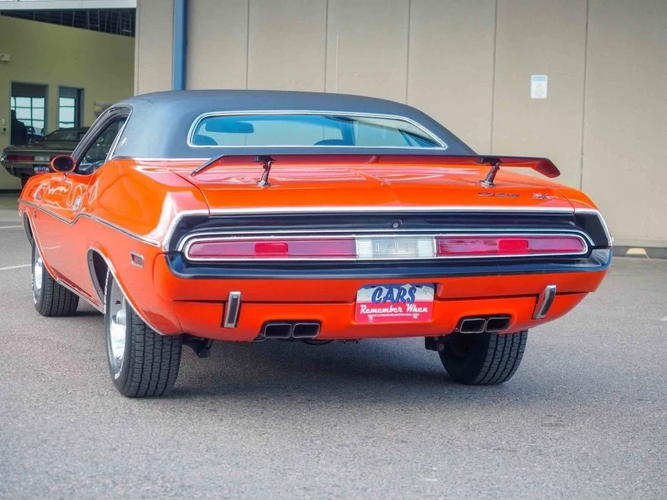1970 Dodge Challenger Hemi 1st Gen - Image 9 of 12