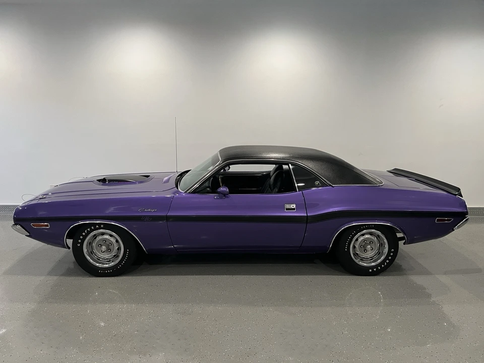 1970 Dodge Challenger Hemi 1st Gen - Image 13 of 24