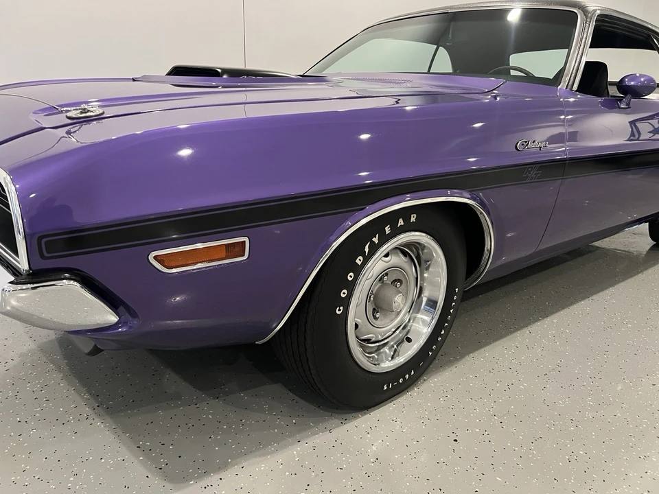 1970 Dodge Challenger Hemi 1st Gen - Image 9 of 24