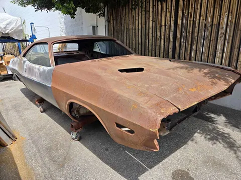 1970 Dodge Challenger SE Coupe 2D
