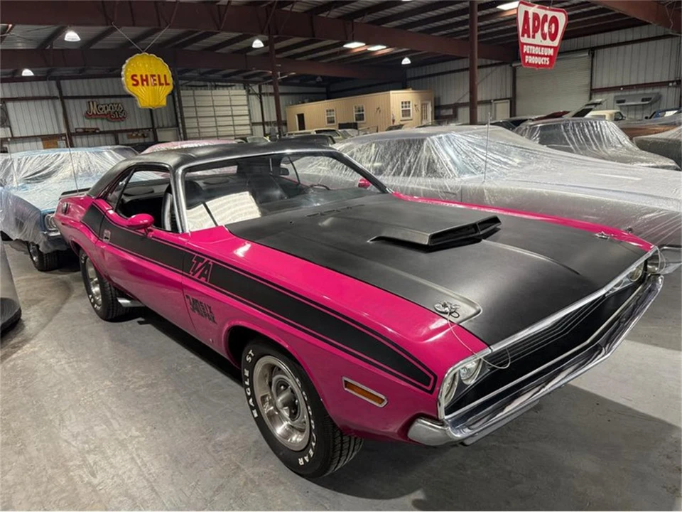 1970 Dodge Challenger R/T & T/A 1st Gen - Image 4 of 31
