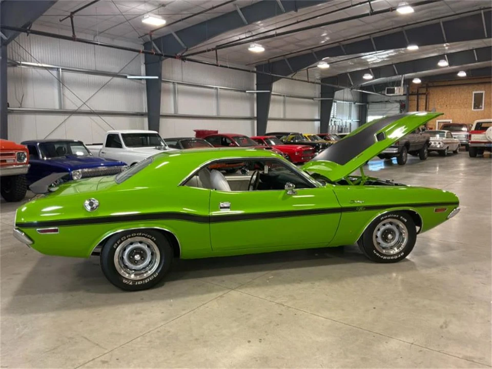1970 Dodge Challenger 1st Gen - Image 17 of 30