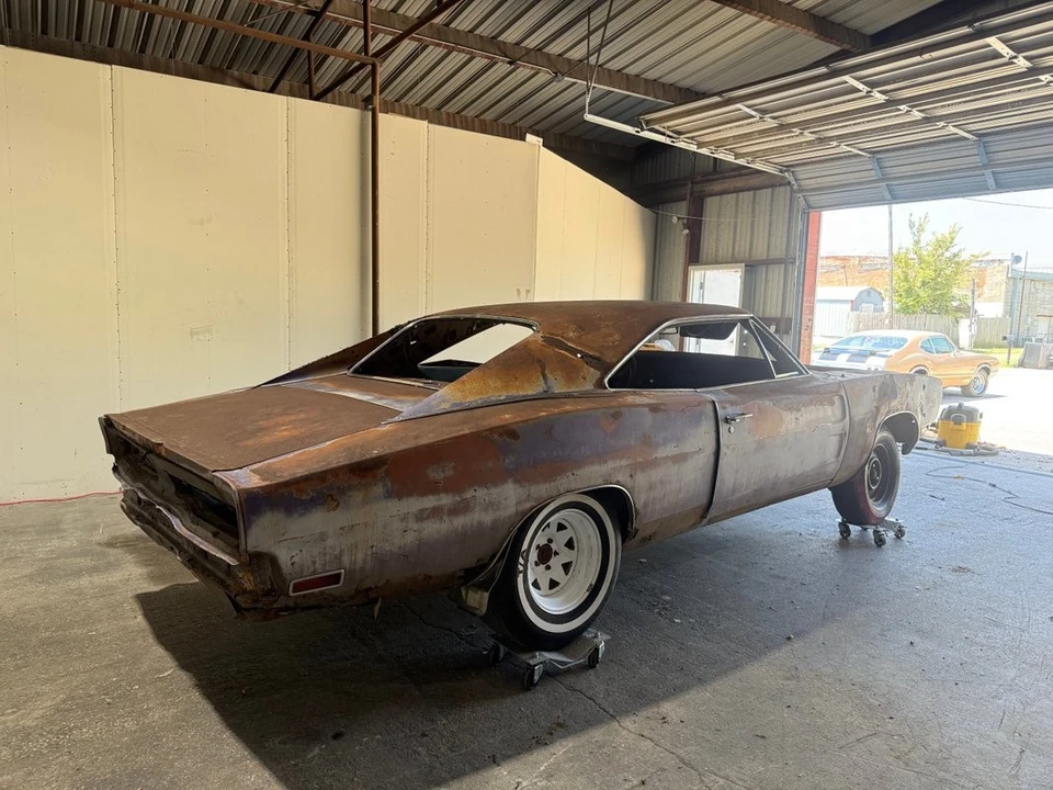 1970 Dodge Charger 2nd Gen - Image 2 of 21