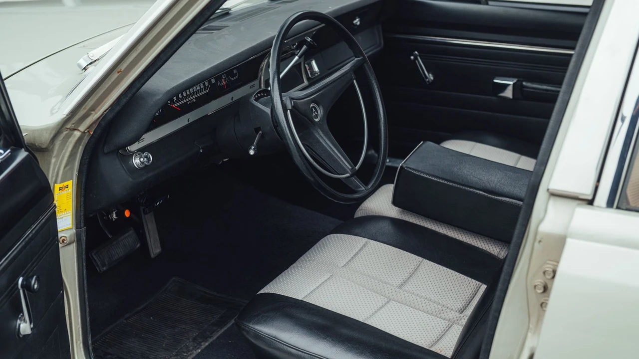1970 Dodge Dart - Image 5 of 31