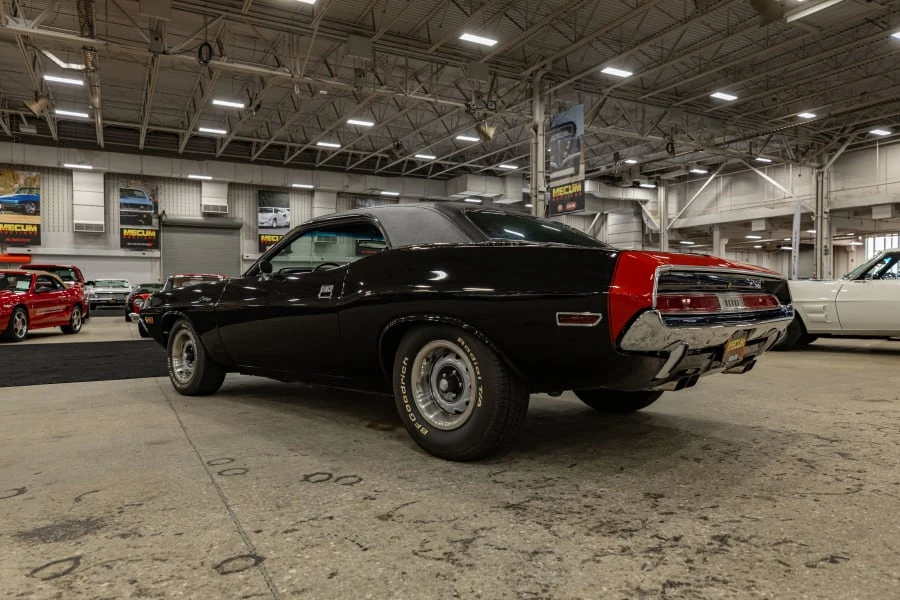 1970 Dodge Challenger Hemi 1st Gen - Image 13 of 31