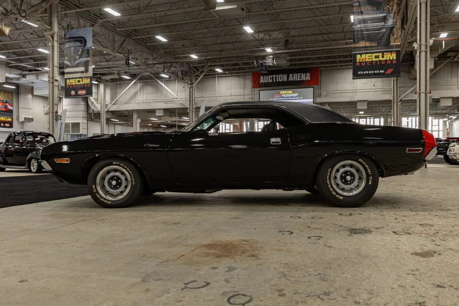 1970 Dodge Challenger Hemi 1st Gen - Image 10 of 31