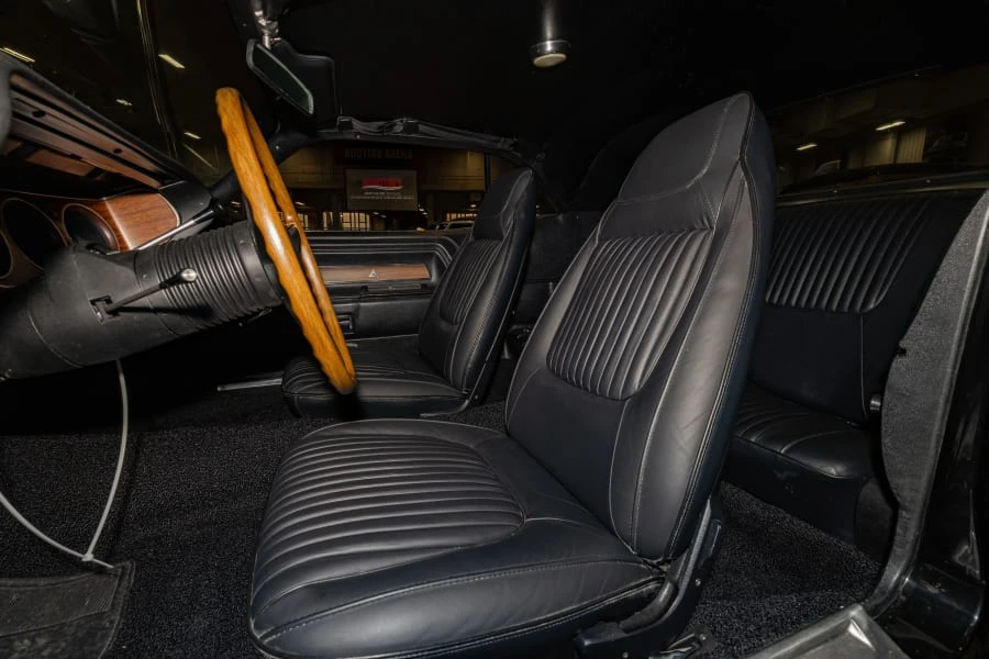 1970 Dodge Challenger Hemi 1st Gen - Image 16 of 31