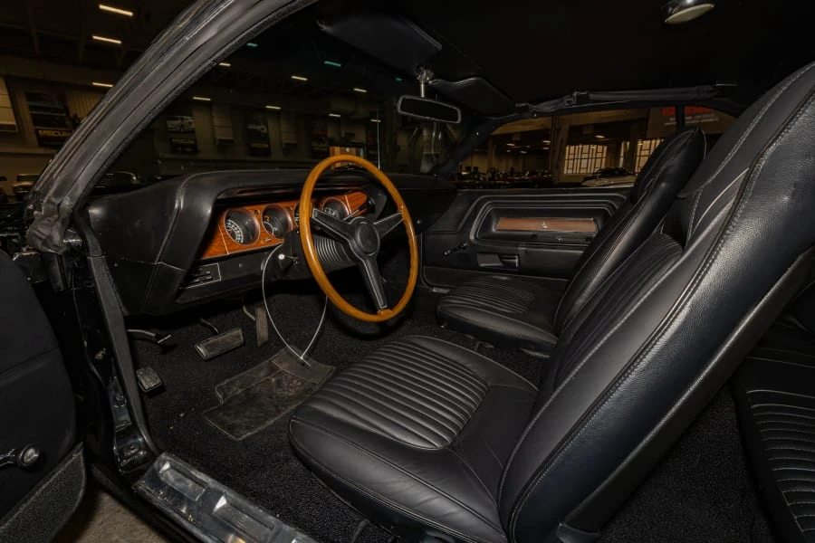 1970 Dodge Challenger Hemi 1st Gen - Image 17 of 31