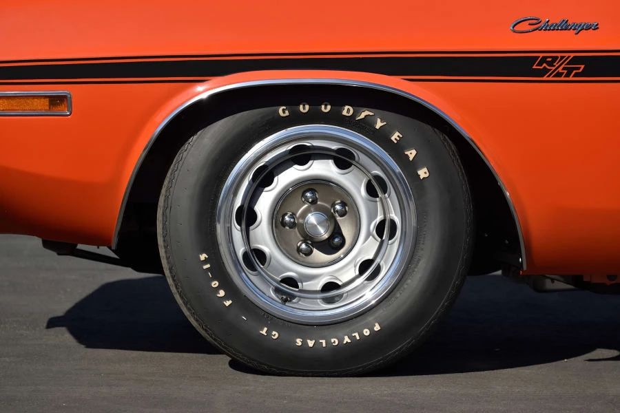 1970 Dodge Challenger Hemi 1st Gen - Image 12 of 31