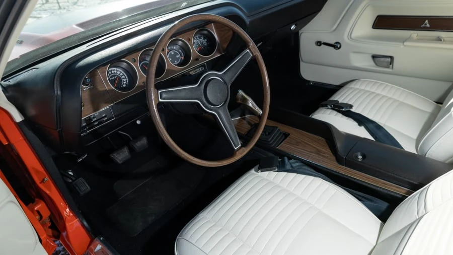 1970 Dodge Challenger Hemi 1st Gen - Image 4 of 31
