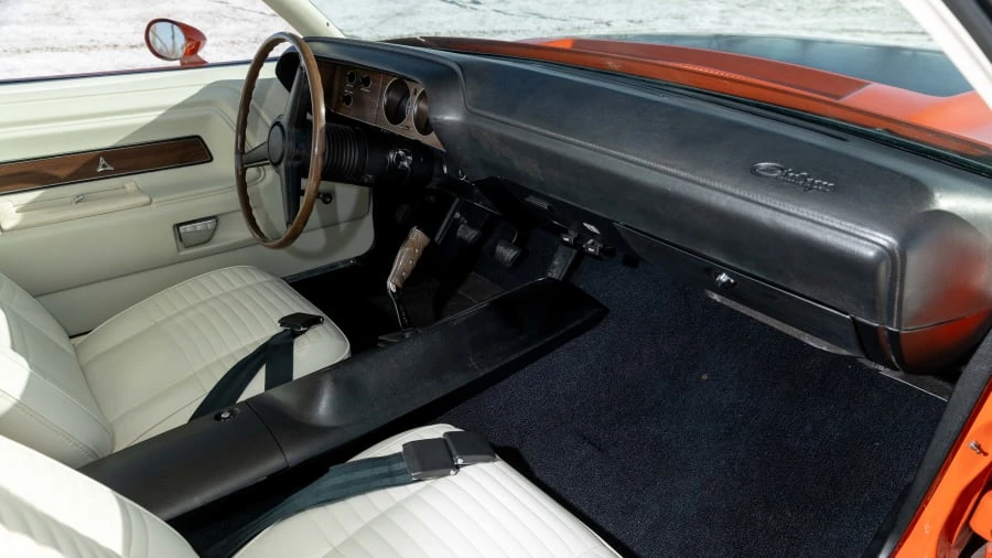 1970 Dodge Challenger Hemi 1st Gen - Image 5 of 31