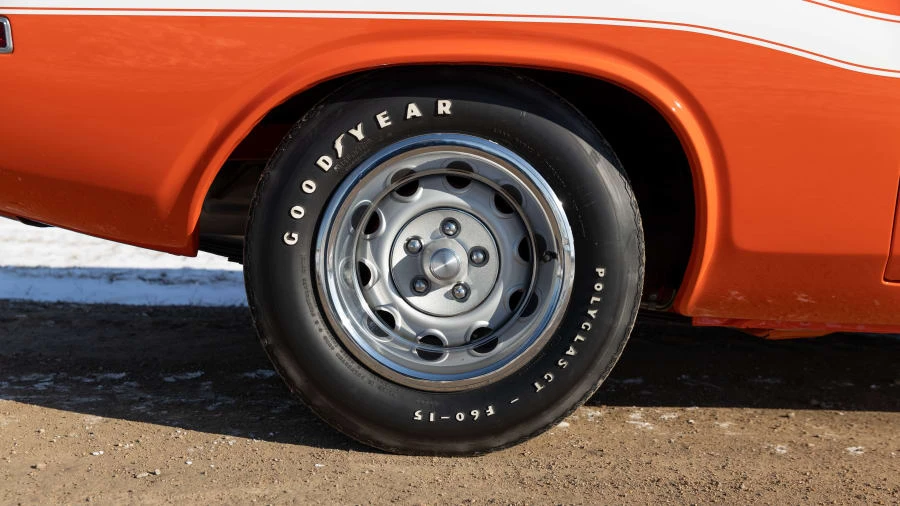 1970 Dodge Challenger Hemi 1st Gen - Image 18 of 31