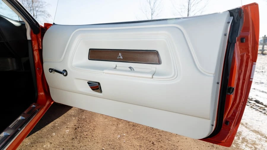 1970 Dodge Challenger Hemi 1st Gen - Image 26 of 31