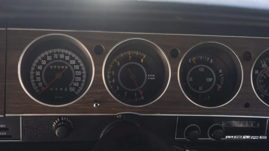 1970 Dodge Challenger Hemi 1st Gen - Image 16 of 31