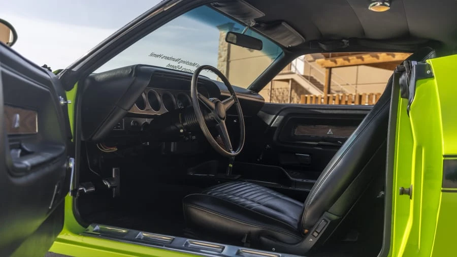 1970 Dodge Challenger Hemi 1st Gen - Image 24 of 31