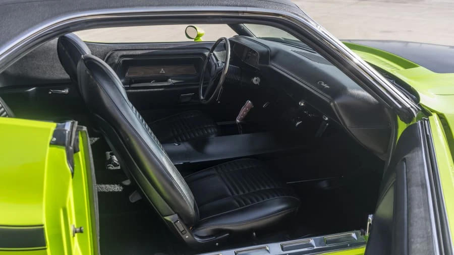 1970 Dodge Challenger Hemi 1st Gen - Image 25 of 31