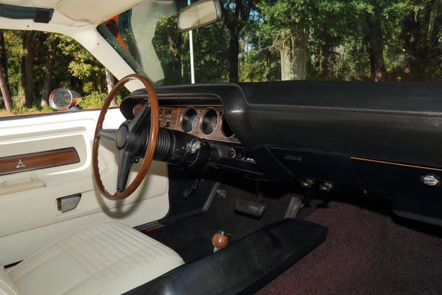 1970 Dodge Challenger Hemi 1st Gen - Image 21 of 27