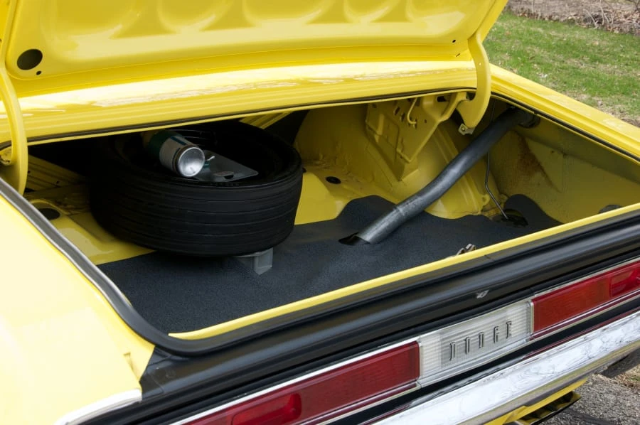 1970 Dodge Challenger Hemi 1st Gen - Image 4 of 8