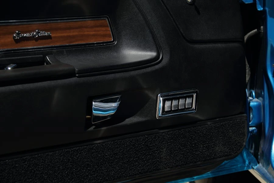 1970 Dodge Challenger Hemi 1st Gen - Image 23 of 31