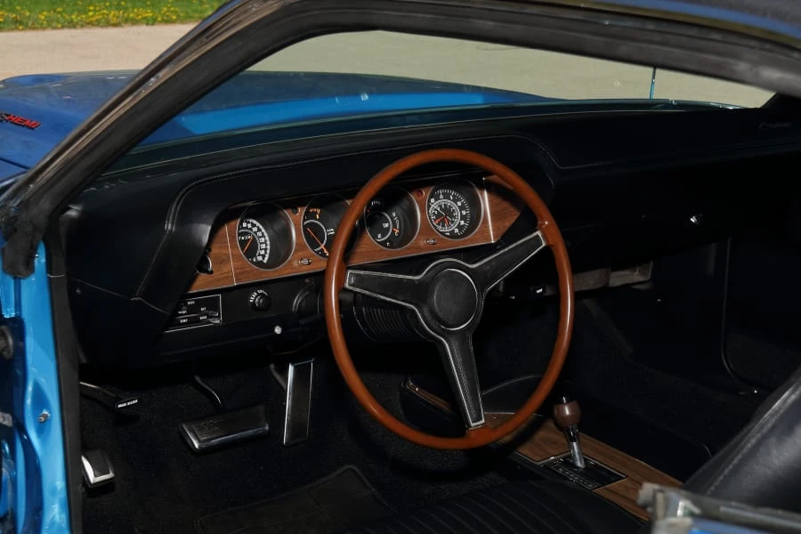 1970 Dodge Challenger Hemi 1st Gen - Image 19 of 31